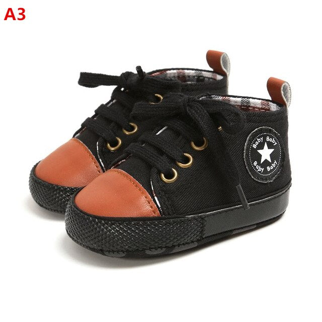 รองเท้าเด็กรองเท้าผ้าใบคลาสสิกใหม่ทารกแรกเกิดรองเท้าเด็ก Prewalker First Walkers เด็กรองเท้าเด็ก - Baby Homez